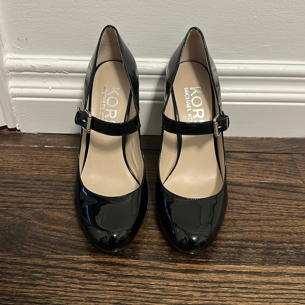 Michael Kors patent leather pumps size 7.5
